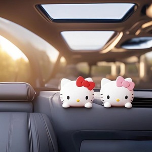 Decoración de coche de Hello Kitty, adorno de resina de dibujos animados para la consola central, para decoración interior. - Product Image 2