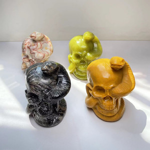 All'ingrosso pietra di <span class=keywords><strong>roccia</strong></span> naturale intagliato a mano <span class=keywords><strong>teschi</strong></span> di cristallo per la decorazione della casa - Product Image 4