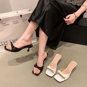 Zapatos de Novia para Mujer, Estilo Nuevo de Verano y Otoño, Punta Puntiaguda, Decoración con Correa, Impermeables, Transpirables, Diseño Sencillo - Product Image 4