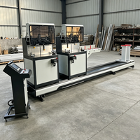 Sierra de corte CNC de doble cabezal totalmente cerrada, sierra ingletadora de precisión multiángulo para fábrica de perfiles de aluminio