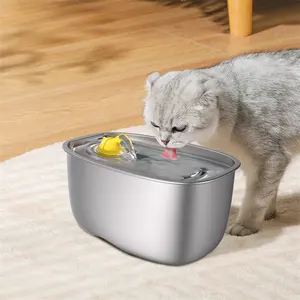 Venta al por mayor popular seguro silencioso Puerto USB Auto perro gato mascota dispensador de agua 2L de acero inoxidable fuente de agua para mascotas para gatos