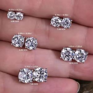 In Stock IGI Certified 1CT D VVS Diamond Studs 18K Gold Four Claws Stud Classic Design Lab Grown Diamond Earrings - Product Image 3
