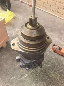 มอเตอร์ไฮดรอลิกคุณภาพสูง YFM FK สำหรับรถขุดตีนตะขาบ A6VE160 รุ่น EC460 หมายเลขอะไหล่ 14508165 - Product Image 3