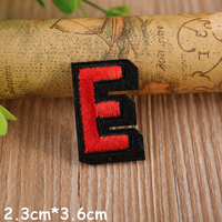 26 Patchs brodés lettres, petits patchs décoratifs de dessins animés pour vêtements, jeans, vestes, doudounes, DIY
