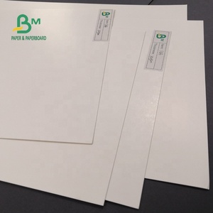 Haute En Vrac 250gsm <span class=keywords><strong>300gsm</strong></span> C1S CARTON FBB Pour L'emballage 700*1000mm