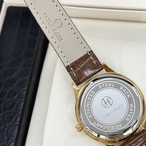 Montre à quartz pour femme à succès avec bracelet en cuir luminescent orné de diamants, boîtier en alliage étanche, nouveau cadran à aiguilles tendance - Product Image 4