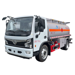 Dongfeng Dolica 4x2 Mini camion-citerne de carburant diesel 2.15CBM Camion-citerne de ravitaillement en huile à transmission manuelle en acier inoxydable - Product Image 1