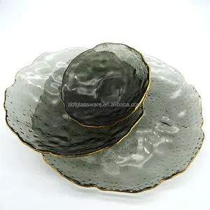 Hot Sale Hand Made Colored Japan Style Irregular Hammered Gold Rimmed Glass Plate for Serving