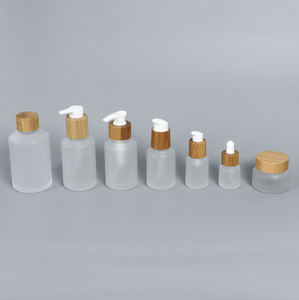 Botol Kaca Transparan Berbentuk Miring dengan Pompa Tetes Kayu Bambu, <span class=keywords><strong>Set</strong></span> Botol <span class=keywords><strong>Jar</strong></span> untuk Kemasan Serum, Lotion, Krim - Product Image 1
