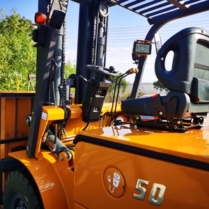 पोर्टेबल इलेक्ट्रिक फोर्कलिफ्ट 1 टन 3 टन 3.5टन 4 टन इलेक्ट्रिक फोकलिफ्ट ट्रक लिफ्ट ऊंचाई 3 मीटर 4 मीटर 5 मीटर 6 मीटर - Product Image 4