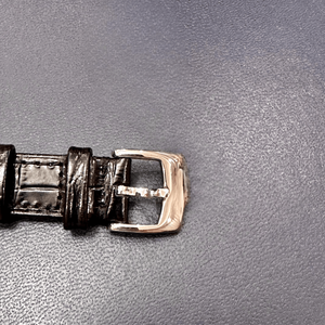 Reloj de pulsera mecánico para mujer con esfera con detalles de diamantes y correa de cuero con estampado de cocodrilo negro Chopards - Product Image 6