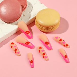 Venta al por mayor beso rojo y patrones <span class=keywords><strong>de</strong></span> corazón Rosa diseño largo cuadrado desnudo prensa en las <span class=keywords><strong>uñas</strong></span> para mujeres - Product Image 2