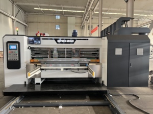 Machine de découpe et de rainurage QHPACK pour carton ondulé 1200x2800 mm avec alimentation par fil conducteur - Product Image 2
