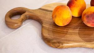 Tabla de Cortar de Madera Natural Premium con Mango, Tabla de Cortar para Cocina, Bandeja para Servir, Madera de Acacia Ecológica - Product Image 3