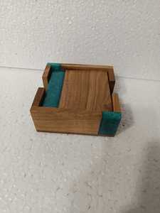 Juego de Posavasos de Madera Hechos a Mano con Incrustaciones de Resina, Forma Irregular, Decoración Moderna para Mesa - Product Image 2