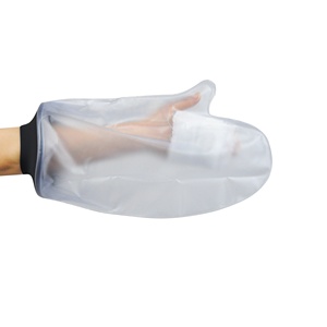 CRYOPUSH <span class=keywords><strong>Housse</strong></span> <span class=keywords><strong>de</strong></span> <span class=keywords><strong>protection</strong></span> imperméable réutilisable en PVC/TPU <span class=keywords><strong>de</strong></span> qualité médicale pour <span class=keywords><strong>bras</strong></span> court adulte, pour la douche et les soins des plaies, protège les bandages et les pansements - Product Image 1