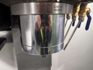 Centre d'usinage vertical automatique économique Liaoning <span class=keywords><strong>VMC</strong></span> VMC650 à 5 axes avec commande GSK et broche BT40 - Product Image 3