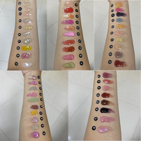 Baume à lèvres végétalien hydratant et repulpant, à pigmentation intense, changeant de couleur, saveur fruitée, avec applicateur à pression, marque privée, effet gloss et beurre pour les lèvres