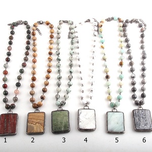 <span class=keywords><strong>Collana</strong></span> Etnica da Donna <span class=keywords><strong>con</strong></span> Ciondolo Rettangolare in Pietra Naturale Nera e Catena a <span class=keywords><strong>Rosario</strong></span> - Product Image 6