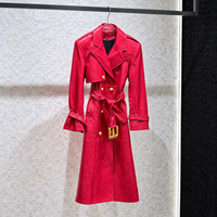 Manteau long en cuir rouge sur mesure OEM pour femme, double boutonnage, revers cranté, boutons dorés, ceinture, veste d'hiver