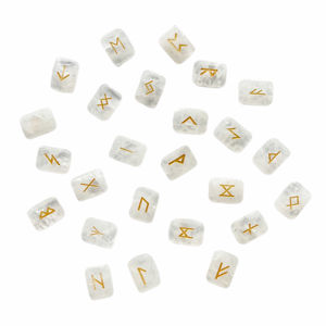 Cristaux blancs transparents gravés, runes de guérison pour la divination et la méditation - Product Image 5