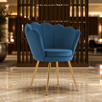 Chaise de salle à manger en velours violet avec pieds en métal, chaise d'appoint rembourrée, dossier festonné, mobilier moderne pour appartement