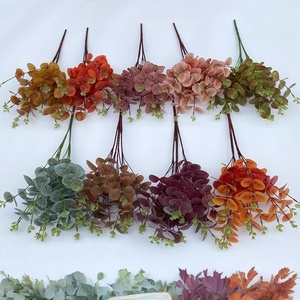 การจัดดอกไม้สำหรับงานแต่งงาน ทางเดินต้อนรับ ด้วยต้นยูคาลิปตัสและใบไม้เงิน - Product Image 3