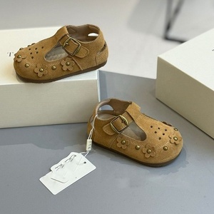 Zapatos para Caminar para Niñas, Diseño Clásico que se Adapta al Contorno del Pie, Zapatos Casuales para Niños Pequeños para Uso Diario en Interiores y Exteriores - Product Image 4