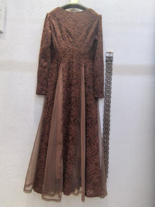 Robe tendance Bettergirl automne-hiver 2025, rouge jujube, sexy, col en V, manches longues, patchwork, grande jupe évasée, ceinture à la taille creuse - Product Image 5