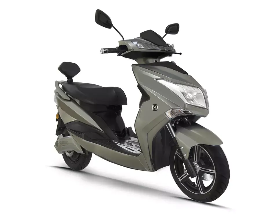 Sunraダブル交換可能リチウム電池3000W通勤eモビリティ72Veスクーター電動バイク
