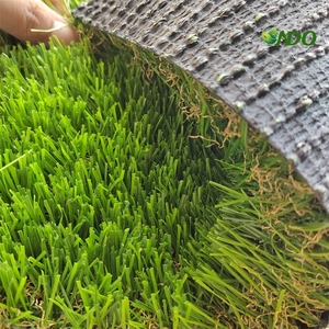 Césped sintético de plástico realista resistente a los rayos UV resistente al agua de 40mm de alta densidad - Product Image 5