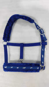 Cabestro de nailon resistente para caballos, construido para fuerza y comodidad, adecuado para el entrenamiento y cuidado ecuestre diario - Product Image 2