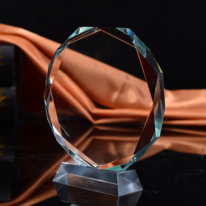 Trofeos de Cristal Octagonal K9 en Blanco al por Mayor, Premios Personalizados con Contenido Personalizado, Grabado Láser 3D de Alta Calidad - Product Image 3