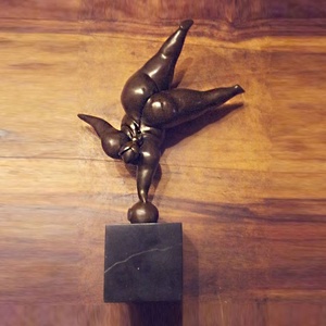 Vida elegante tamaño desnudo que bronce gordo dama escultura estatua en venta - Product Image 4