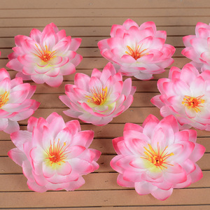 Fiori di Loto Artificiali da 12 cm <span class=keywords><strong>in</strong></span> Seta, <span class=keywords><strong>Ninfee</strong></span> per Decorazioni Matrimoniali Fai-da-te, Forniture per Sfondi e Artigianato, Vendita all'Ingrosso - Product Image 4