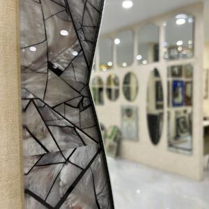 Modern çift katmanlı gümüş cam ayna düz ve tek banyo aynaları aydınlatma özelliği ile farklı tasarımlar ve modeller - Product Image 2