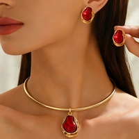 Parure de bijoux pour femme, plaqué or, avec collier et boucles d'oreilles clous, perles d'imitation baroques irrégulières rouges et blanches, style élégant