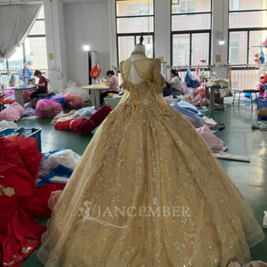 ชุดราตรีงาน Quinceanera สีแชมเปญโกลด์สุดหรู รุ่น Xs305 แขนยาว ประดับลูกปัดและเลื่อม ผ้าทูลล์ยาวลากพื้น เหมาะสำหรับงานกลางคืน - Product Image 3