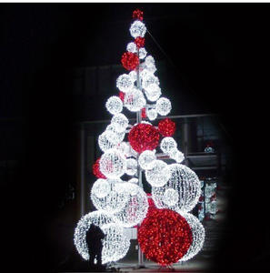 Albero di Natale Gigante Sferico Luminoso di Lusso Personalizzato per Centri Commerciali - Product Image 1