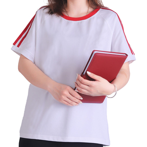 T-shirt en coton à col rond avec logo personnalisé pour femmes, usine OEM au Vietnam - Product Image 2