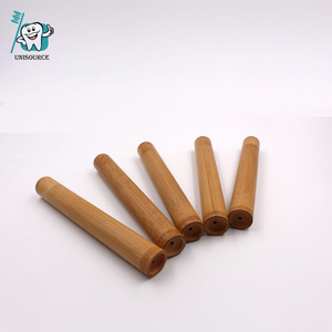 Cepillo de Dientes de Bambú para Adultos con Cerdas de Carbón, Biodegradable, Ecológico, con Tubo de Almacenamiento TBB-1001 - Product Image 2
