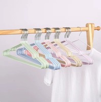 Cintres en plastique épaissi antidérapants sans traces avec support d'épaule pour armoire domestique et séchage à l'air