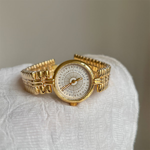 Reloj <span class=keywords><strong>de</strong></span> <span class=keywords><strong>cadena</strong></span> <span class=keywords><strong>de</strong></span> oro Vintage <span class=keywords><strong>de</strong></span> lujo para mujer, movimiento <span class=keywords><strong>de</strong></span> cuarzo <span class=keywords><strong>de</strong></span> moda <span class=keywords><strong>de</strong></span> nicho antiguo <span class=keywords><strong>de</strong></span> gama alta, caja <span class=keywords><strong>de</strong></span> aleación gruesa <span class=keywords><strong>de</strong></span> 10mm, esfera <span class=keywords><strong>de</strong></span> cristal - Product Image 4