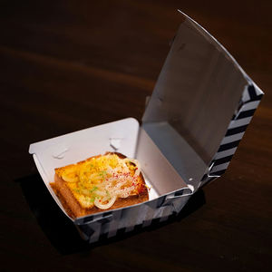 Boîte à hamburger en papier kraft biodégradable 100% alimentaire, fermeture magnétique, logo personnalisé, laminage mat UV personnalisé, burger - Product Image 1