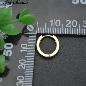 Venta al por mayor de diseño simple, <span class=keywords><strong>material</strong></span> de cobre antioxidante, chapado <span class=keywords><strong>en</strong></span> oro de 18 quilates, plateado, redondo, liso, ganchos para pendientes de aro para mujer - Product Image 5