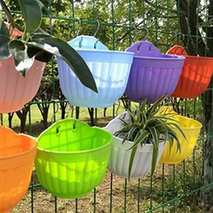 Ventes en gros de jardinières suspendues, paniers à fleurs en résine, jardinières murales suspendues, pots à fleurs suspendus, pour clôture, balcon ou balustrades - Product Image 3