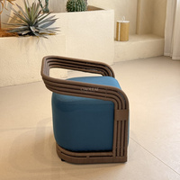 Chaise d'extérieur moderne avec coussin épais, fauteuil de jardin pour patio, balcon et hôtel