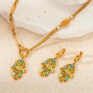 Lujosos diseños únicos <span class=keywords><strong>Hamsa</strong></span> mano bendición trae buena suerte Durable resistente al amarilleo 18K oro titanio acero joyería conjunto - Product Image 1