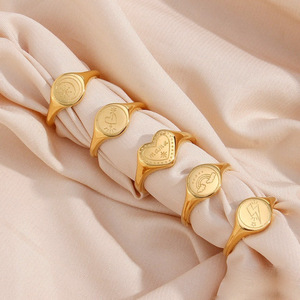 Vente en gros, <span class=keywords><strong>chevalière</strong></span> personnalisée en or 18k, en acier inoxydable gravé étoile foudre coeur Mama arc-en-ciel - Product Image 3