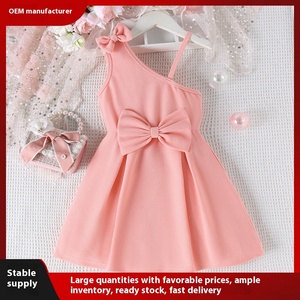 Ropa de verano para niñas, vestido acampanado para niños, correa de lazo, hombro oblicuo, Color sólido, rosa, diseño Sexy, vestido ajustado - Product Image 3